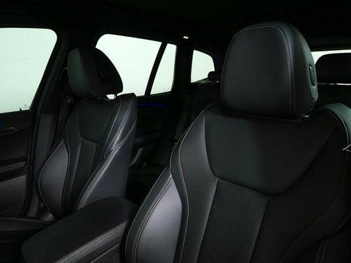 2023 BMW X3 M40i
