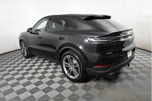 2025 Porsche Cayenne AWD