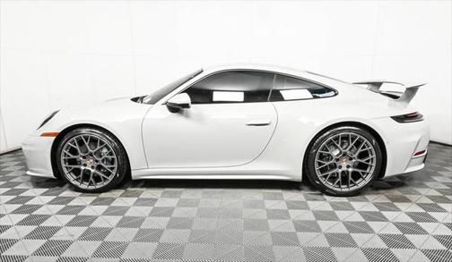 2025 Porsche 911 Carrera