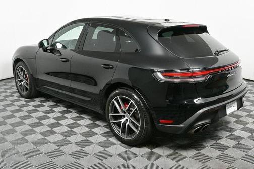 2024 Porsche Macan Base