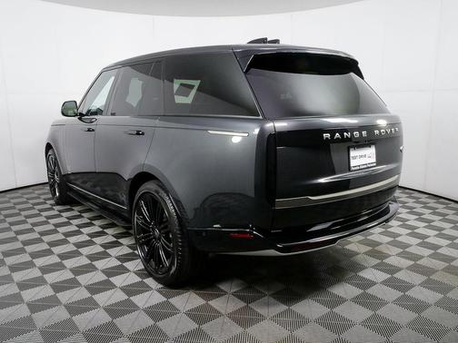2023 Land Rover Range Rover P400 SE