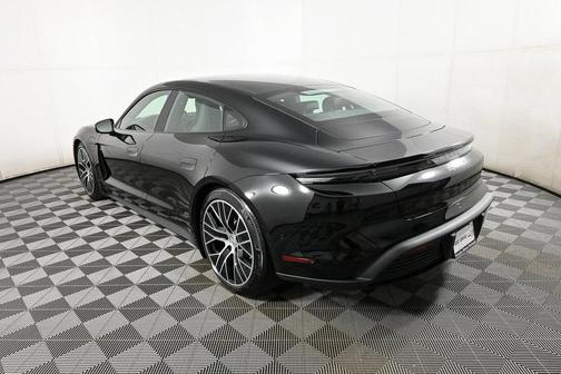 2025 Porsche Taycan 4