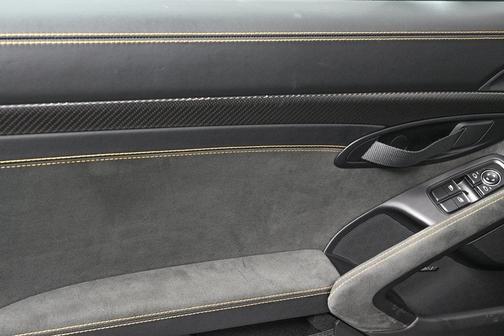 2024 Porsche 718 Spyder RS