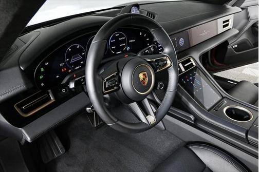 2022 Porsche Taycan Turbo