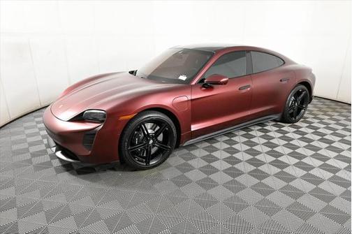 2022 Porsche Taycan Turbo