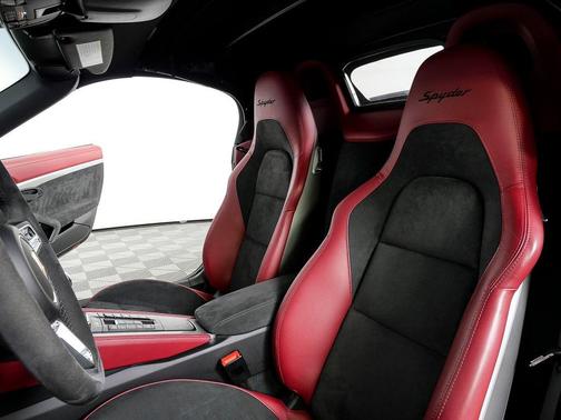 2021 Porsche 718 Spyder RWD