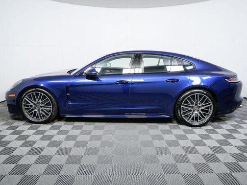 2022 Porsche Panamera Turbo S