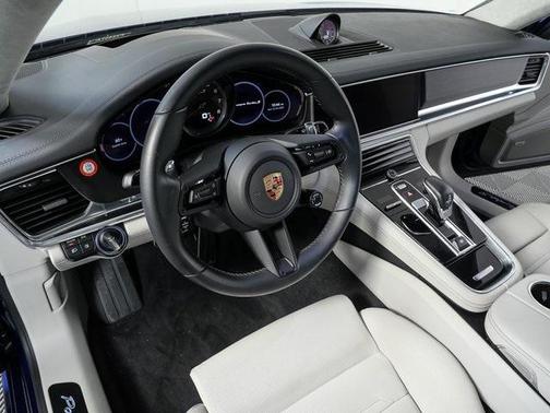 2022 Porsche Panamera Turbo S