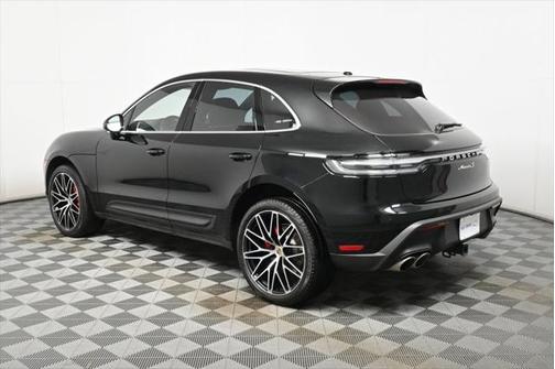 2022 Porsche Macan Base
