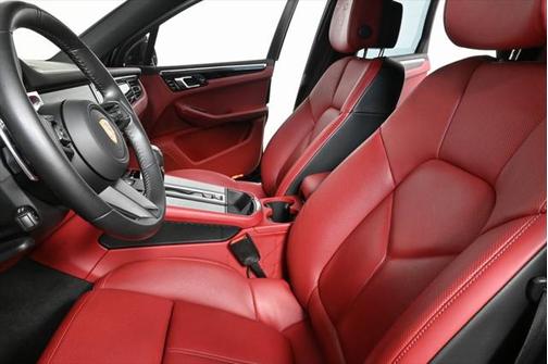 2022 Porsche Macan Base