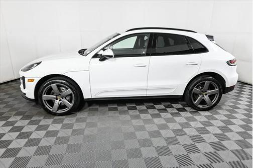 2021 Porsche Macan Base
