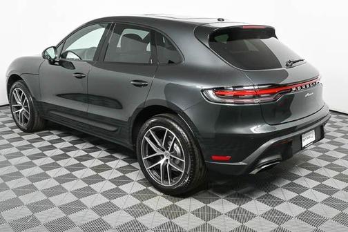 2025 Porsche Macan AWD