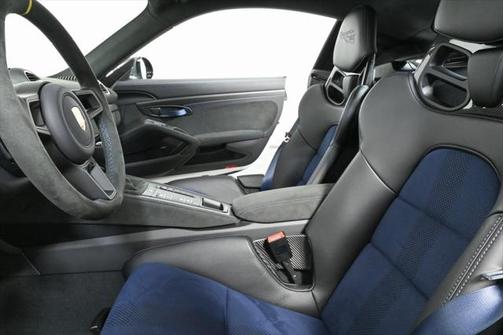 2024 Porsche 718 Cayman GT4 RS