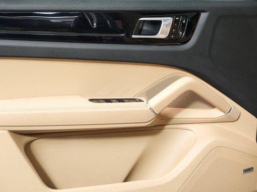 2020 Porsche Cayenne Cayenne