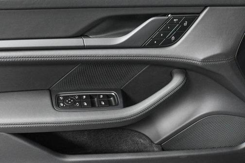 2025 Porsche Taycan RWD