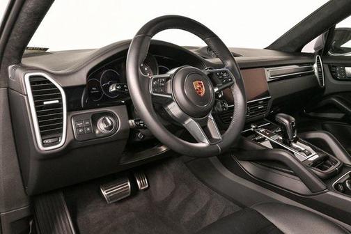 2022 Porsche Cayenne GTS
