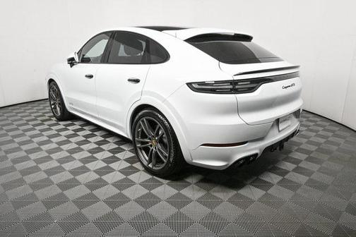 2022 Porsche Cayenne GTS