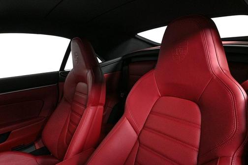 2024 Porsche 911 Carrera GTS