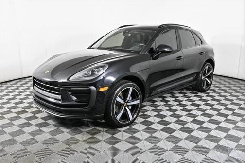 2022 Porsche Macan Base