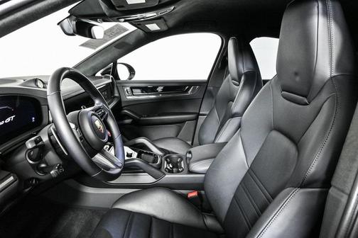 2024 Porsche Cayenne Turbo GT