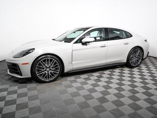 2026 Porsche Panamera RWD