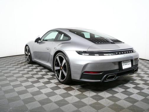 2025 Porsche 911 RWD