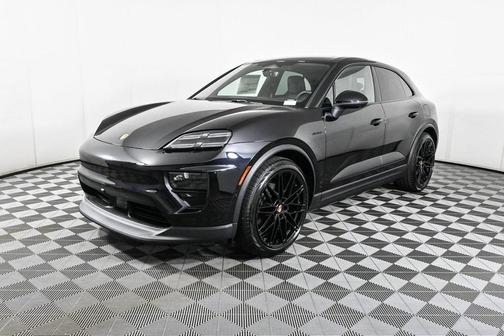 2025 Porsche Macan RWD