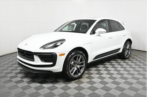 2025 Porsche Macan Base