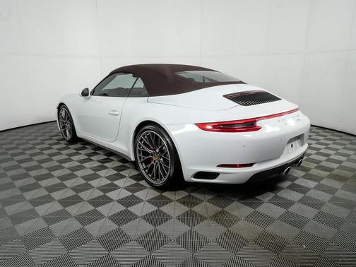 2018 Porsche 911 Carrera 4S Cabriolet