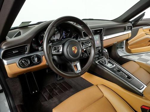 2018 Porsche 911 Carrera 4S Cabriolet