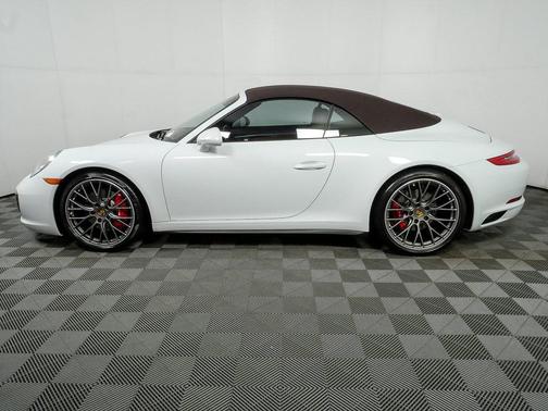 2018 Porsche 911 Carrera 4S Cabriolet
