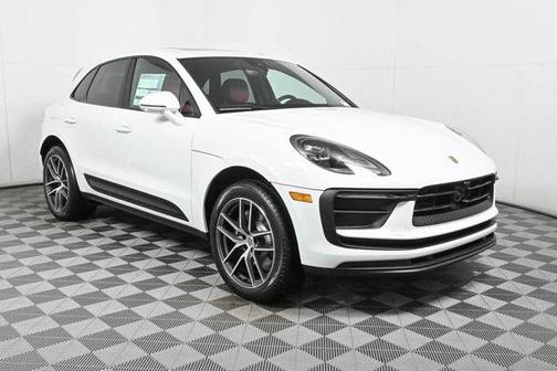 2025 Porsche Macan Base