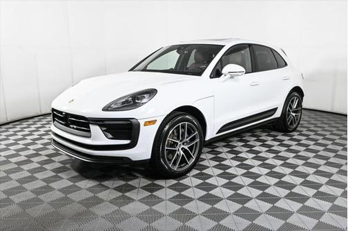 2025 Porsche Macan Base