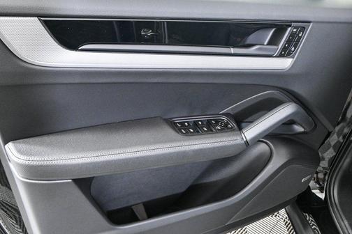 2025 Porsche Cayenne Cayenne