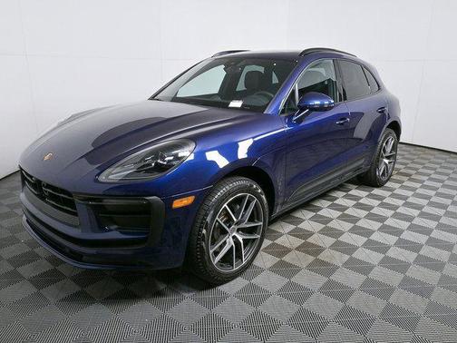 2025 Porsche Macan AWD