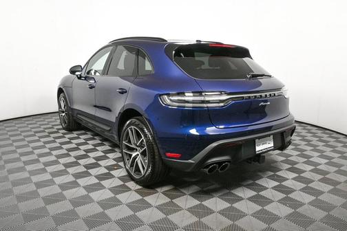 2025 Porsche Macan AWD