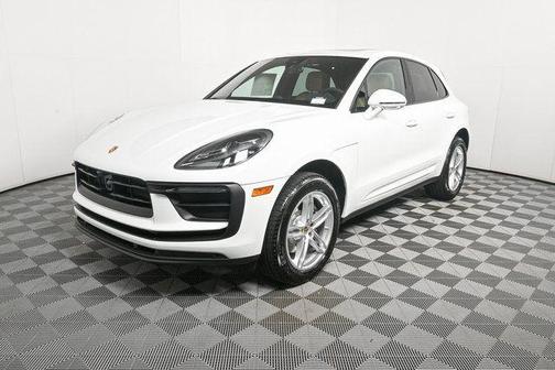 2025 Porsche Macan AWD