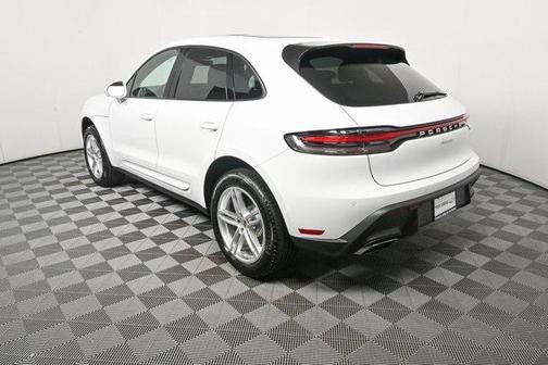 2025 Porsche Macan AWD