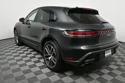 2025 Porsche Macan Base