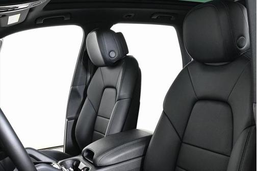 2024 Porsche Cayenne AWD
