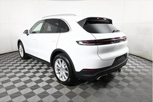 2024 Porsche Cayenne AWD
