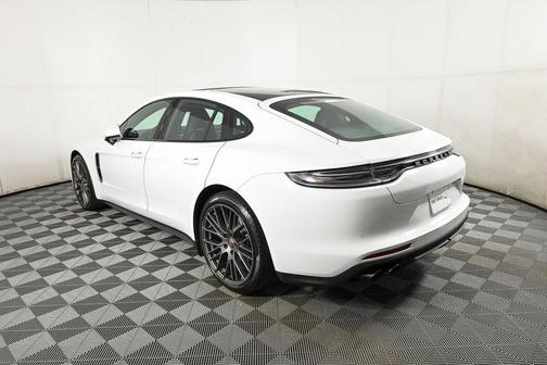 2022 Porsche Panamera Platinum Edition