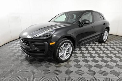 2025 Porsche Macan AWD