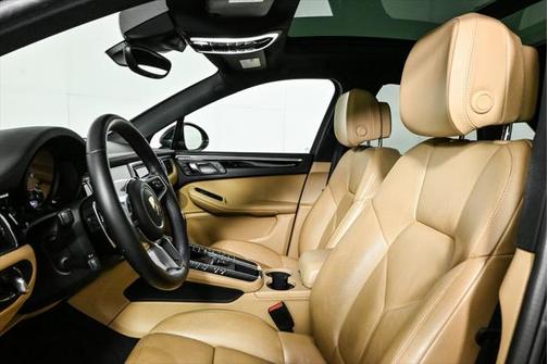 2017 Porsche Macan Base
