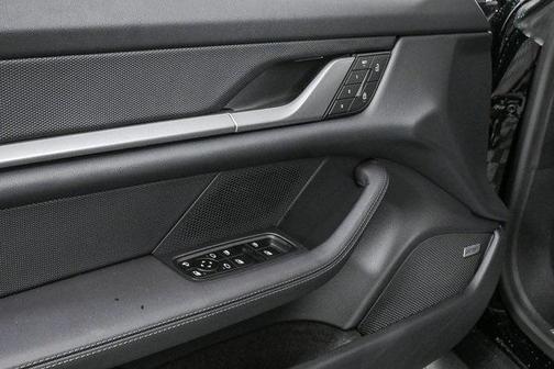 2025 Porsche Taycan RWD