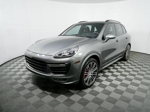 2017 Porsche Cayenne GTS