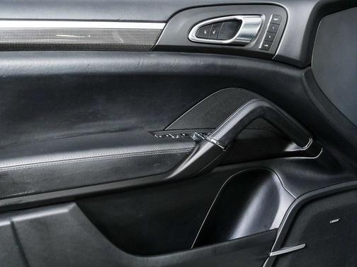 2017 Porsche Cayenne GTS