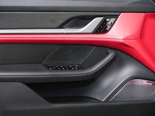 2021 Porsche Taycan Turbo S