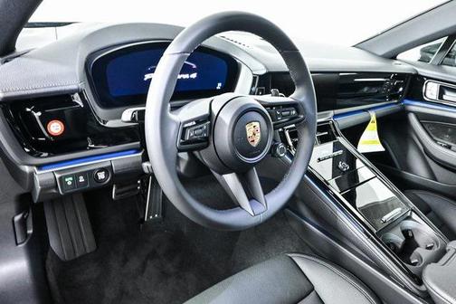 2024 Porsche Panamera 4