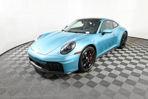 2025 Porsche 911 Carrera GTS